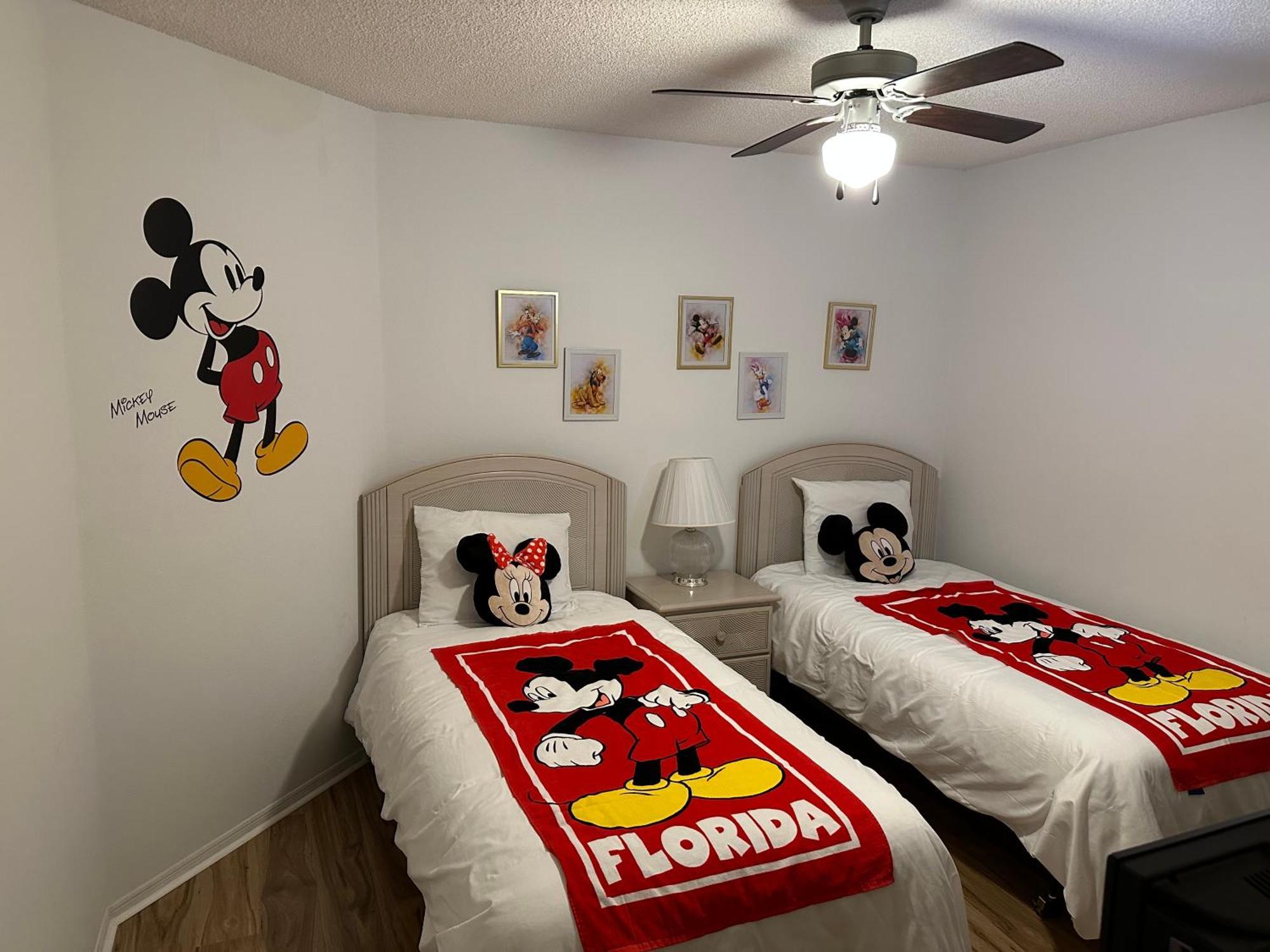 Private Pool With A Beautiful View Overlooking The Lake! Near Disney - Universal Kissimmee Kültér fotó